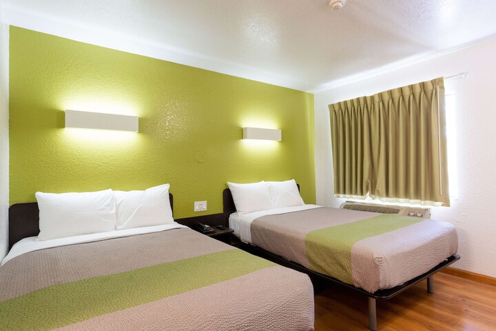Room 26 of 34