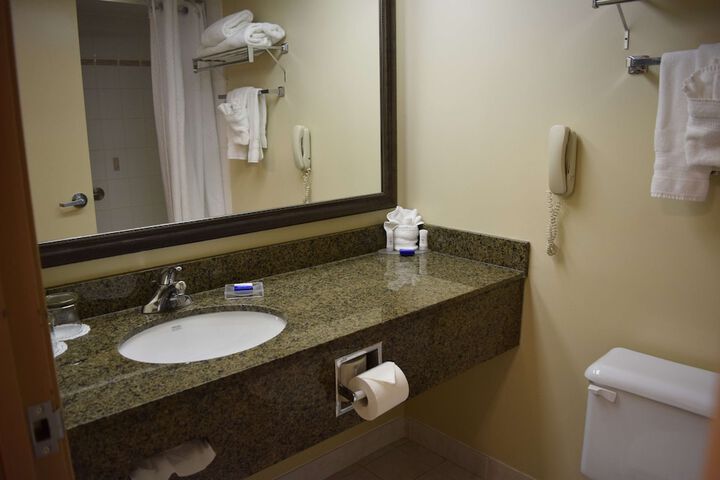 Room 70 of 153