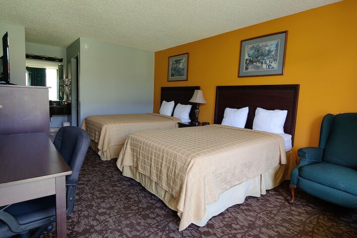 Countryside Inn & Suites
