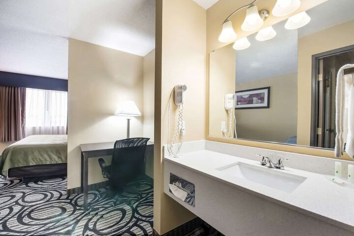 Room 14 of 34