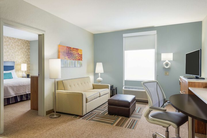 Room 12 of 25
