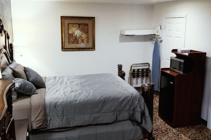 Room 16 of 30