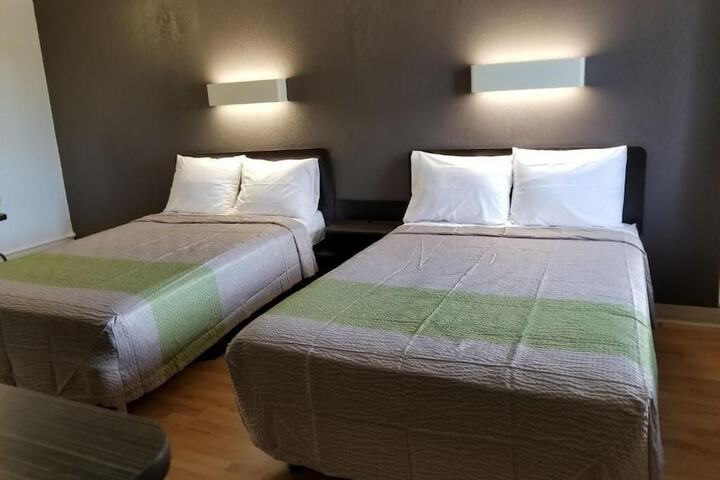 Room 15 of 26