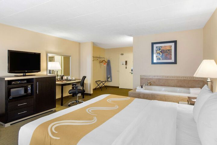Room 21 of 35