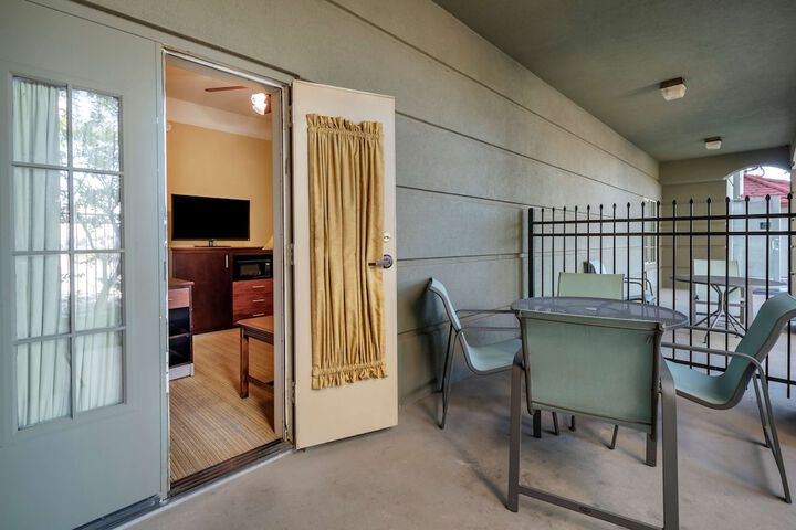 Room 26 of 39
