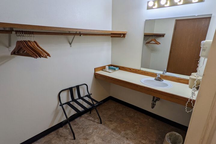 Room 22 of 56