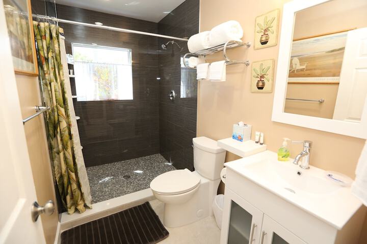 Fantasy Island Inn – Caters to Men