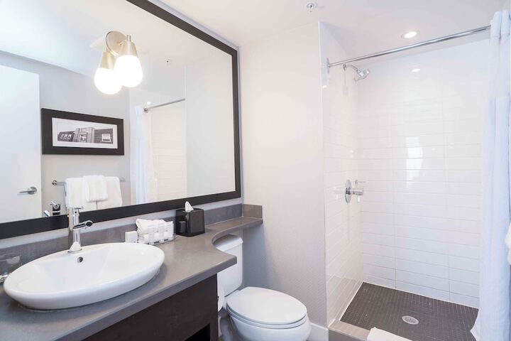 Sandman Signature Prince George Hotel