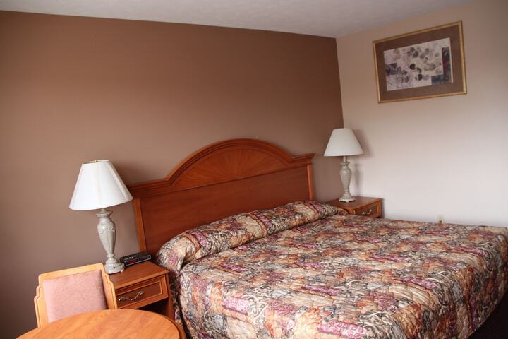 Room 21 of 28