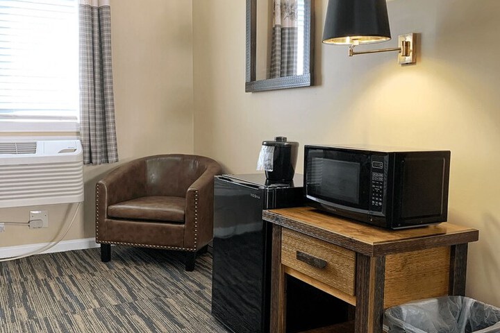 Room 35 of 85