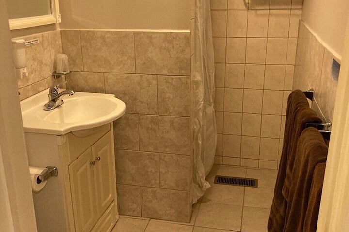 Room 54 of 102