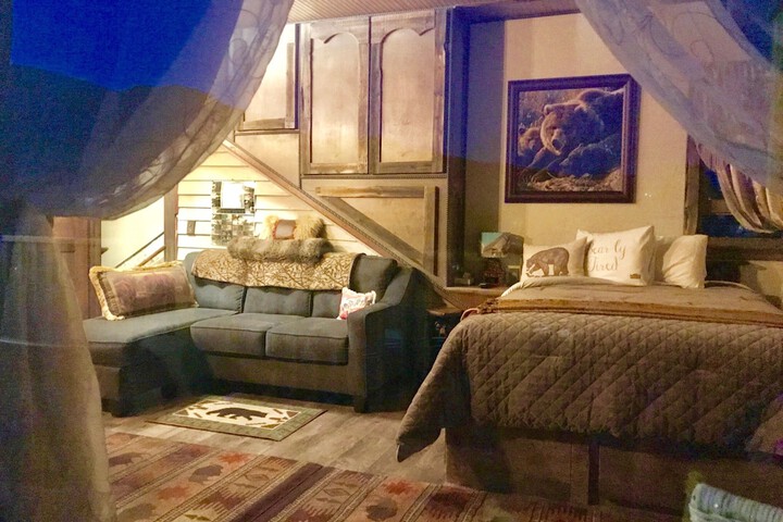 Room 141 of 198