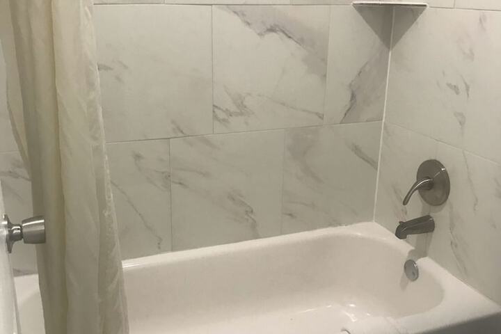 Room 10 of 24