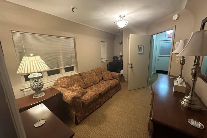 Room 46 of 65