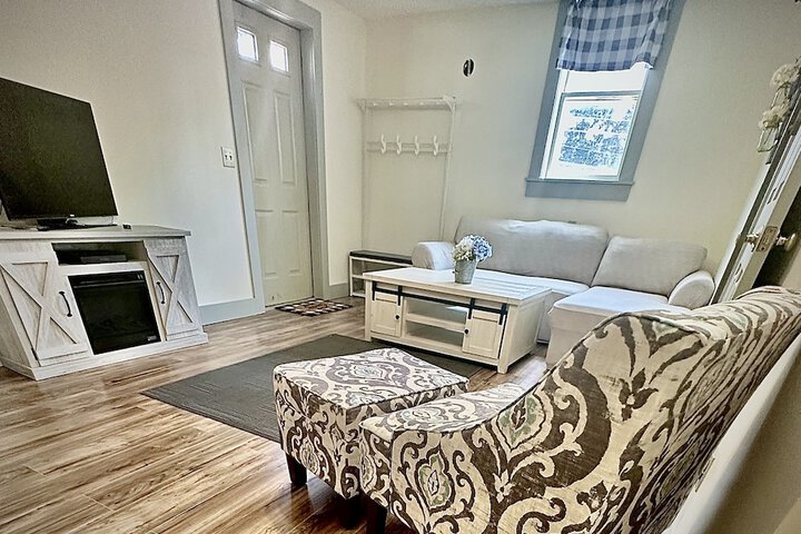 2BR Sunshine Town Condo
