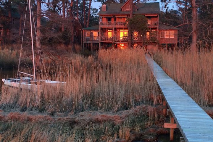 Cypress Moon Inn