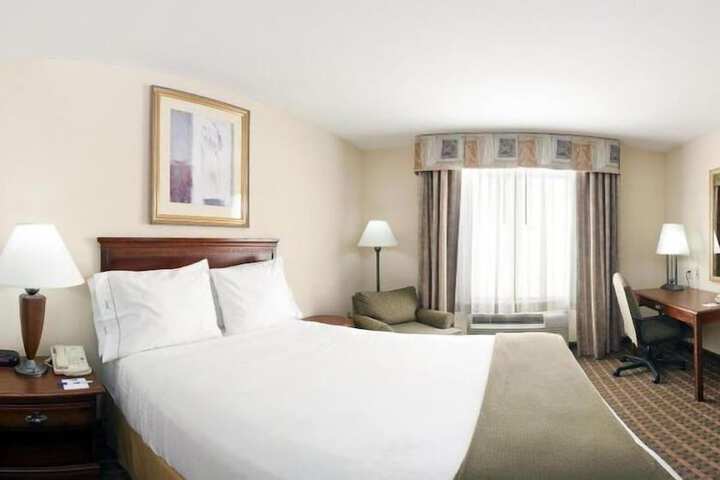Room 14 of 25