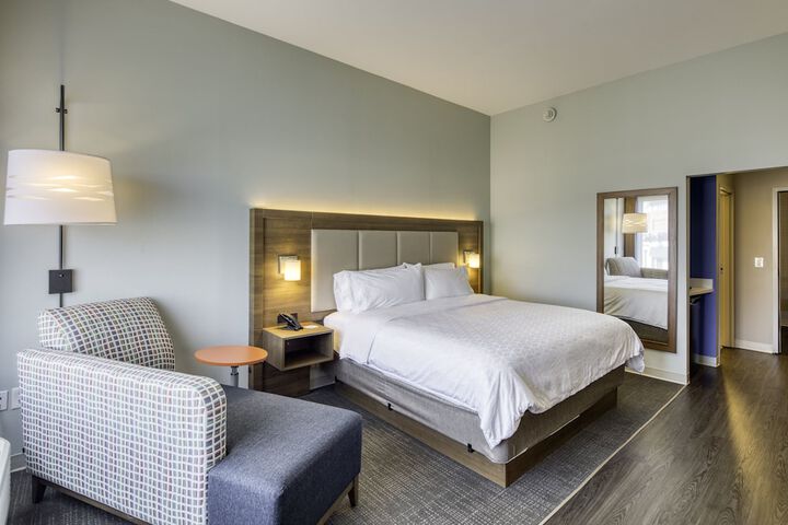 Room 26 of 119