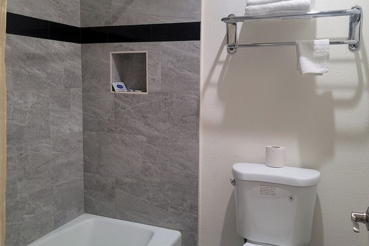 Room 36 of 89