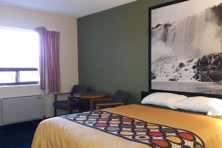 Room 13 of 31