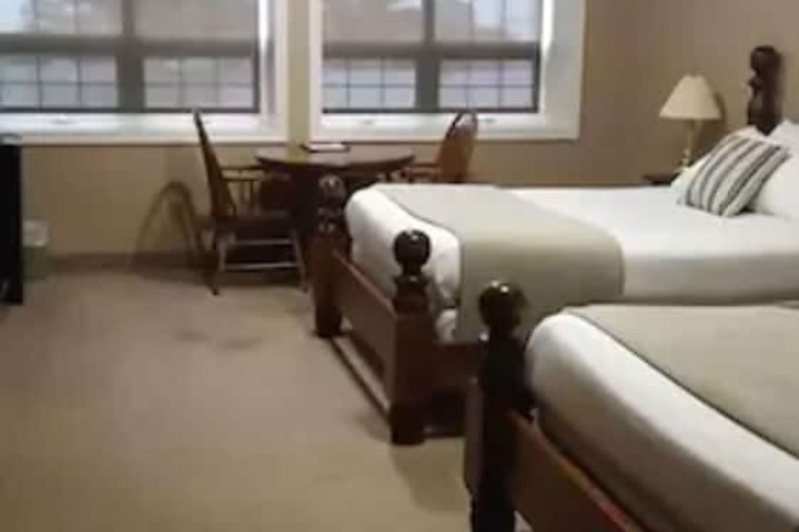 Room 54 of 82