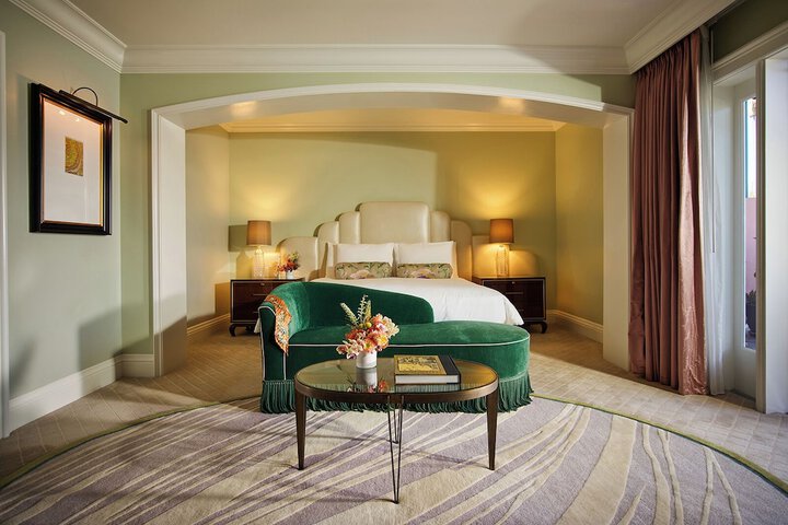 Room 40 of 235