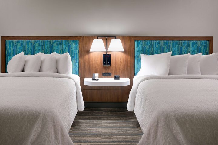 Room 28 of 48
