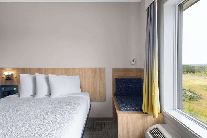 Room 34 of 41