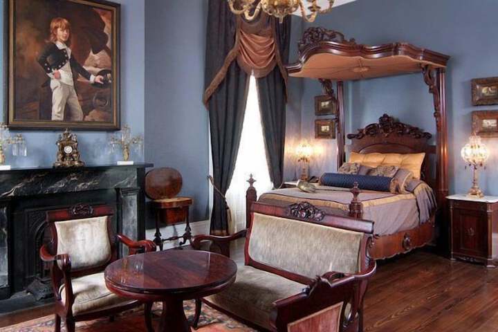 Room 17 of 47