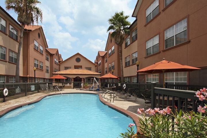 Homewood Suites by Hilton Houston-Woodlands