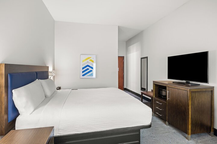 Holiday Inn Express Asheville Woodfin by IHG