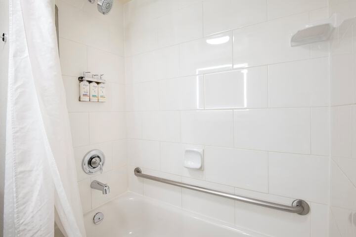Holiday Inn Hotel & Suites Kamloops by IHG