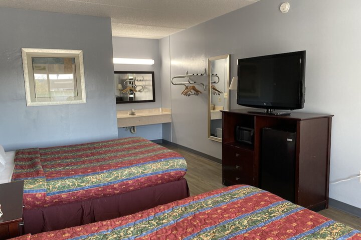 Room 10 of 11