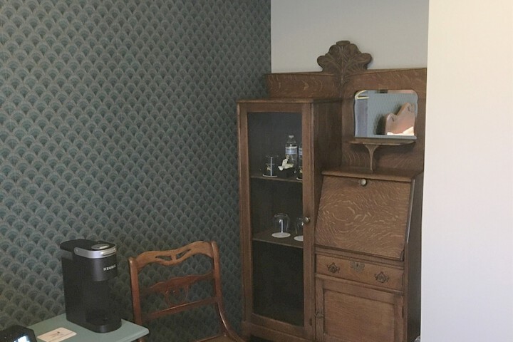 Room 51 of 92