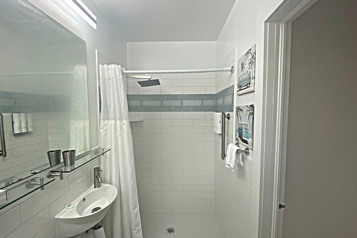 Room 168 of 218