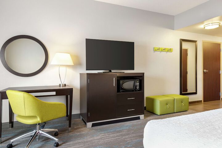 Hampton Inn & Suites York South