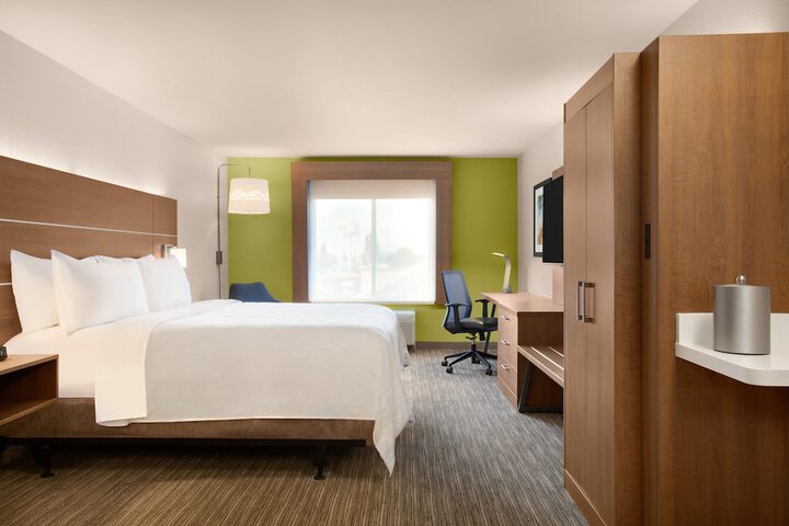 Room 15 of 53