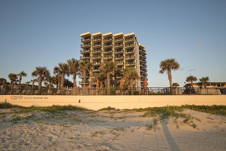 Nautilus Inn