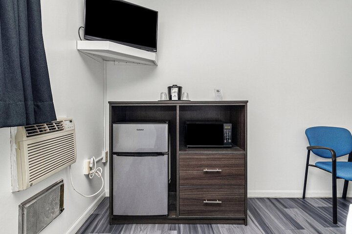 Room 103 of 219