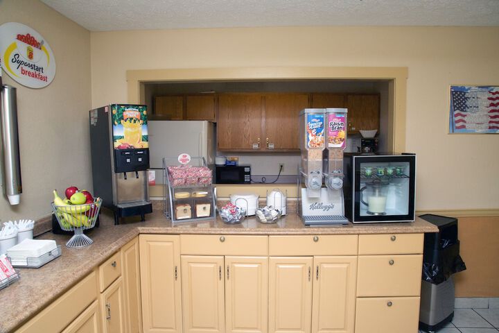 Breakfast/Coffee Service 43 of 48