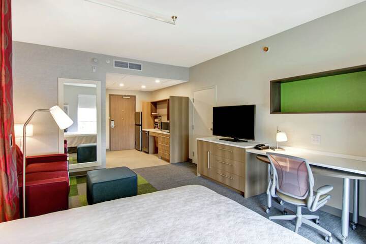 Room 26 of 62