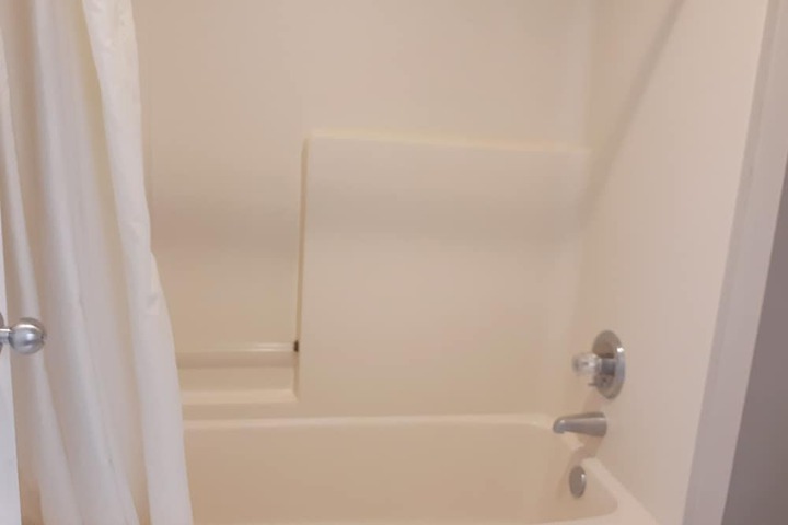 Room 32 of 48