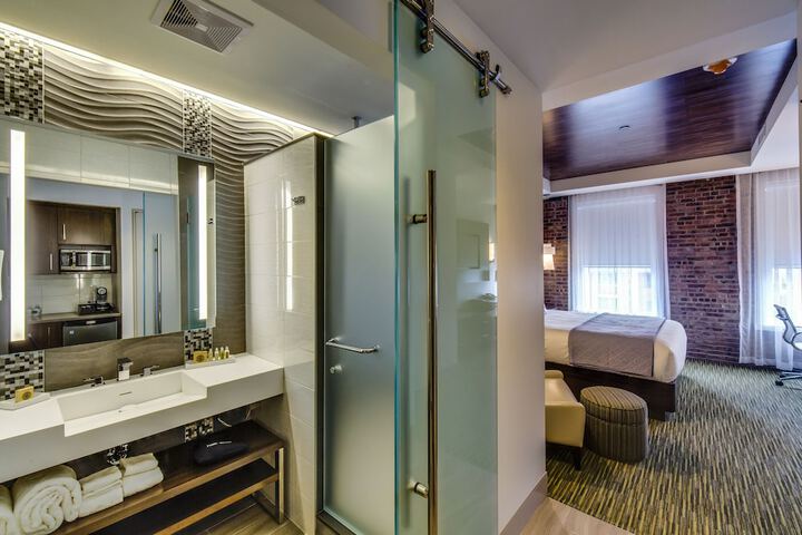 Room 20 of 37