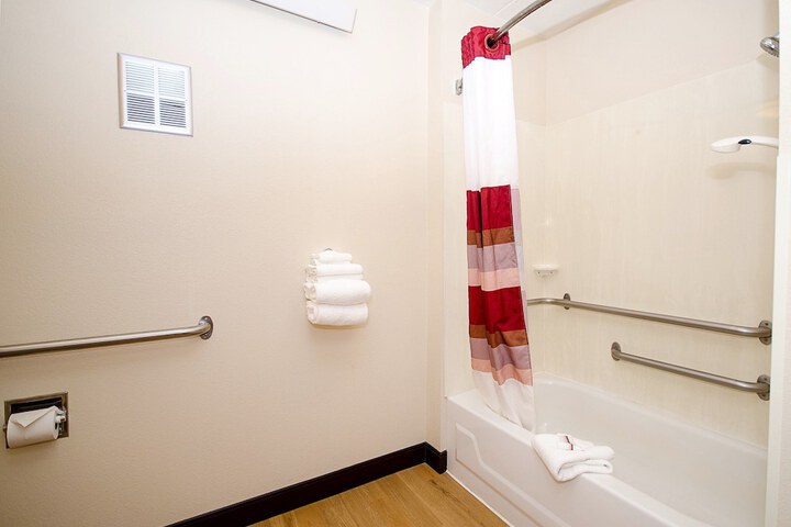 Room 14 of 27