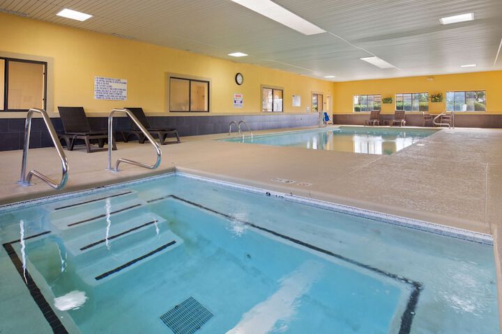 Pool 2 of 13
