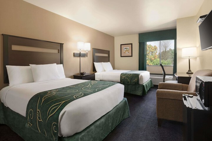 Room 4 of 17
