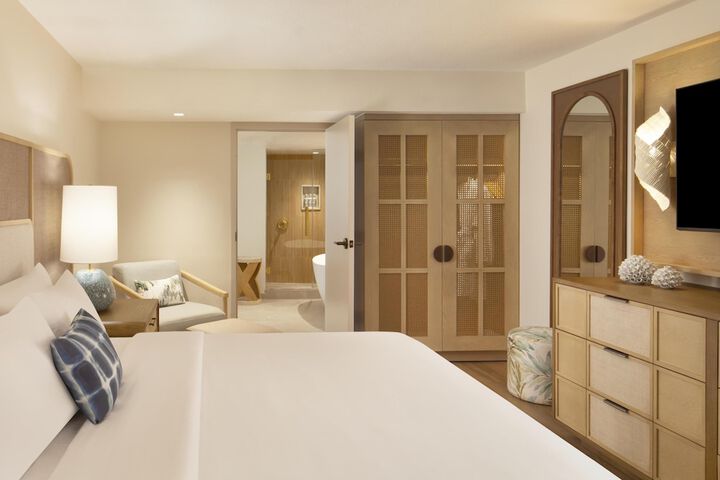 Bakers Cay Resort Key Largo Curio Collection by Hilton