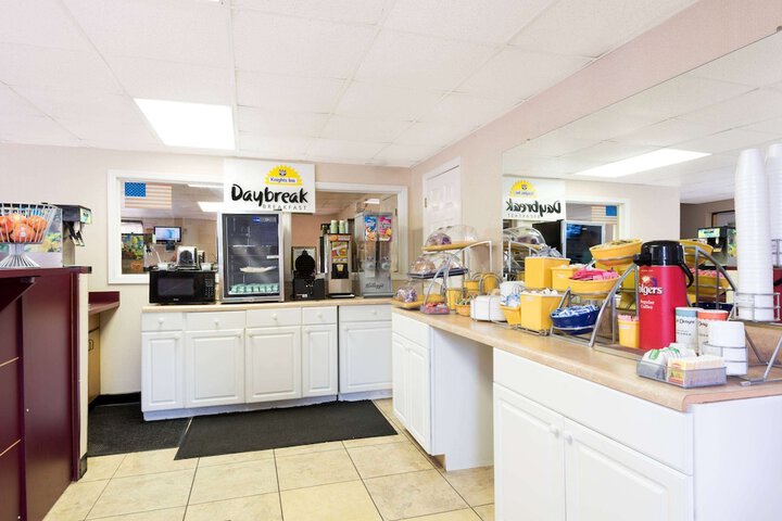 Knights Inn Elizabethtown