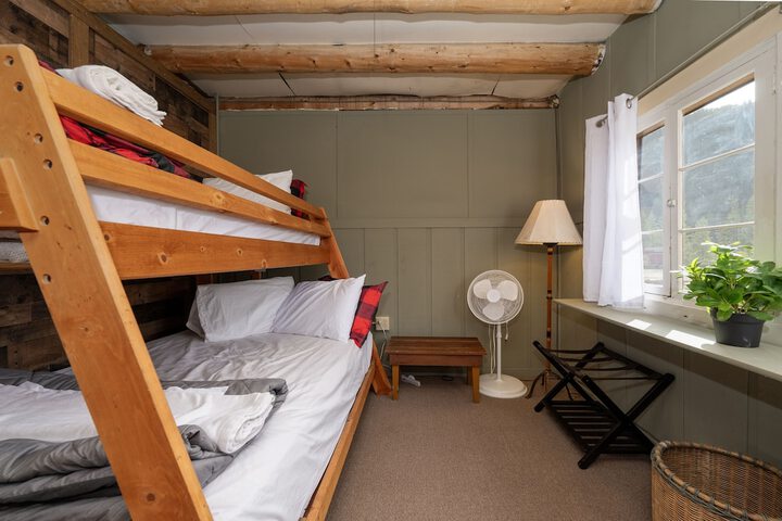 Room 17 of 116