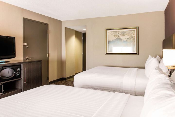 Room 75 of 102